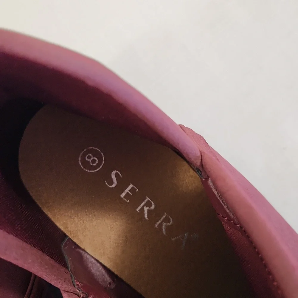 Serra womens maroon